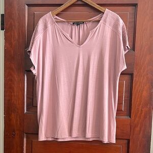 Cable & Gauge Light Pink Short Sleeve Top